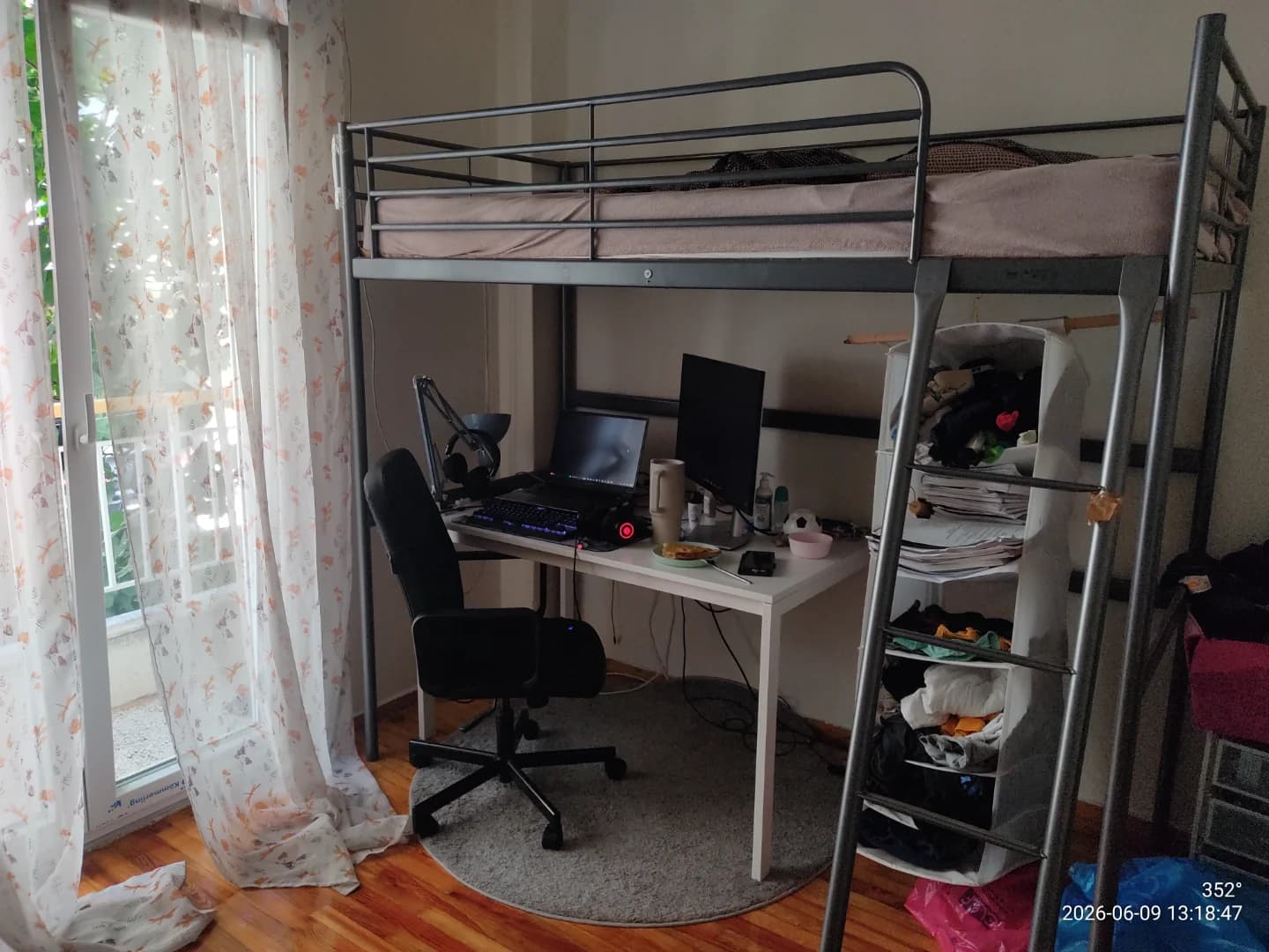 Room photo 2